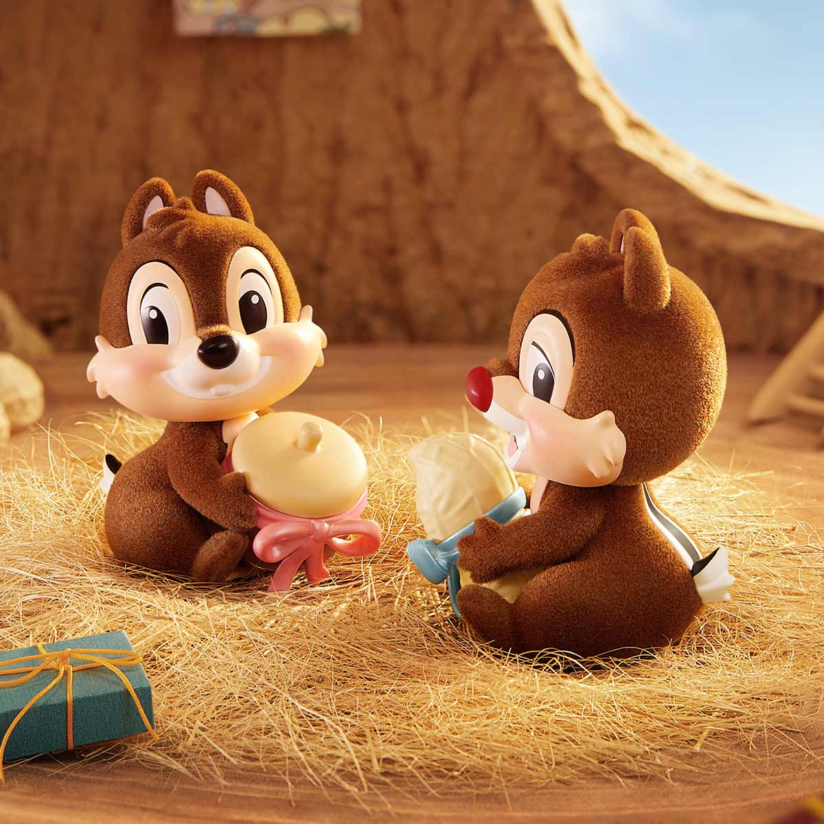 Disney Chip 'N' Dale Fun-loving Brothers Series Figures (Pre-order 1-2 weeks arrive)