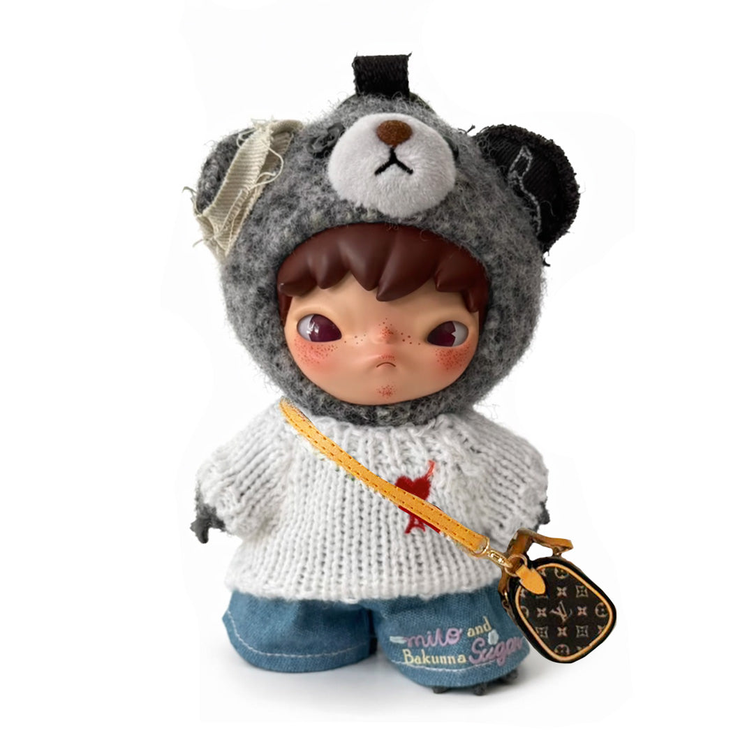 Hirono Outfit - White Sweater + Denim Jeans + Bag