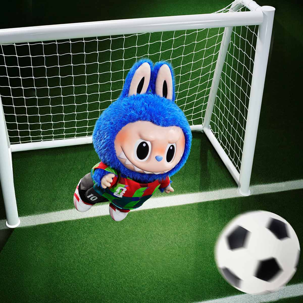 THE MONSTERS × FIFA SERIES-Catch the Win Vinyl Plush Doll – MYFUNITY